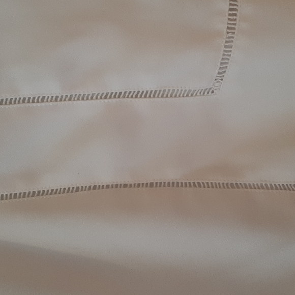 White Banana Republic blouse size M - Picture 3 of 5